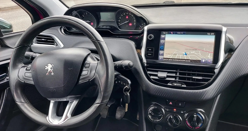 Peugeot 208 cena 27900 przebieg: 94000, rok produkcji 2016 z Prudnik małe 106